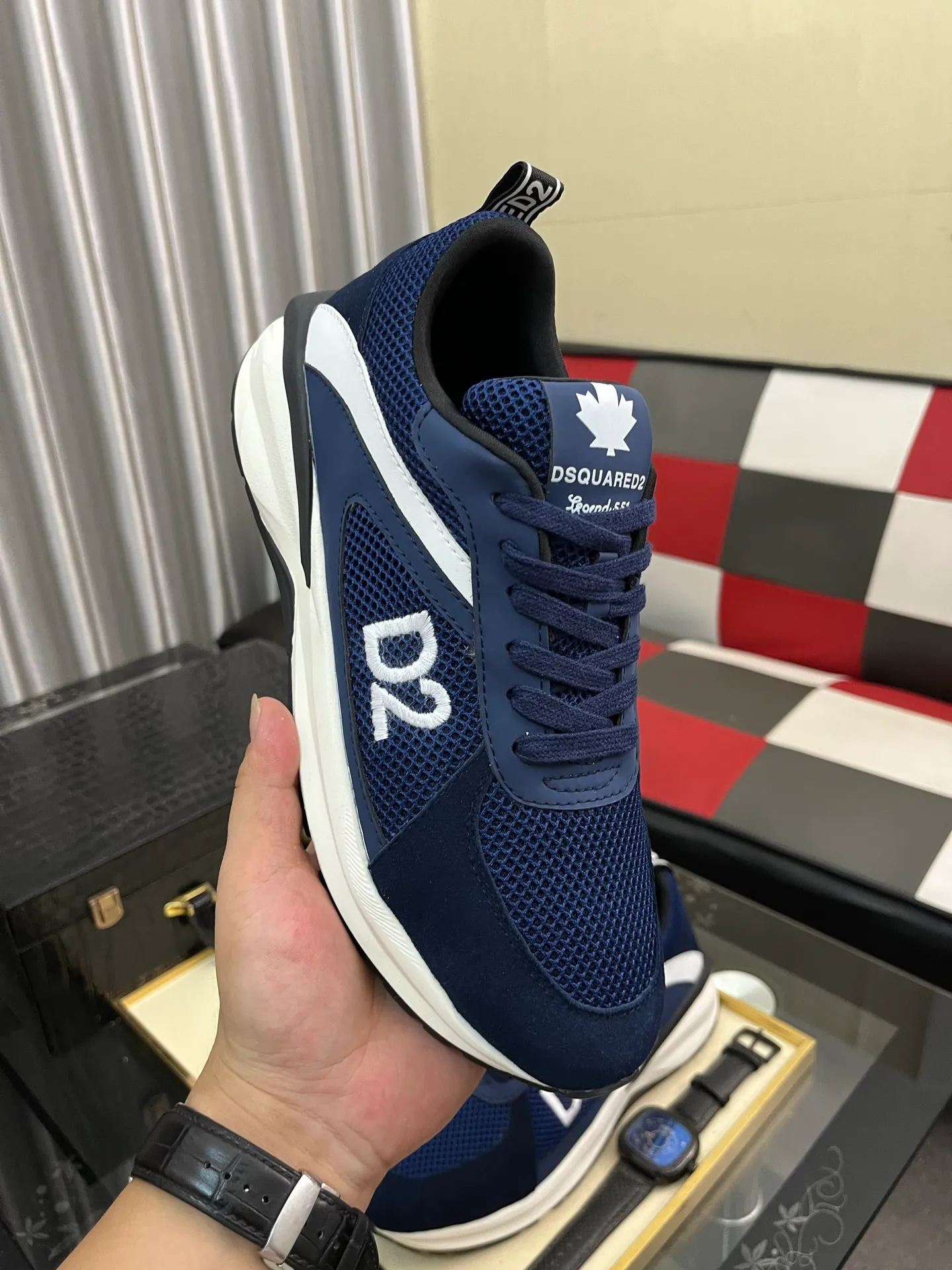 Men's shoes 💰480⌚️⌚️DG's latest popular casual shoes 🔥🔥, the tongue has the brand's iconic details, and the combination of silk cowhide and cow suede enhances the style. Fashionable and versatile, it can complement any look. Create an exquisite design with unique dynamic vitality and modern atmosphere, showing modern elegance. Size: 36-464️⃣colors available